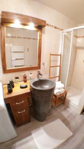 Appartement F2 de Standing au Coeur de Montbeliard : photos des chambres