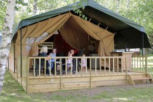 Hebergement Safari tent at Camping le Rotja : photos des chambres