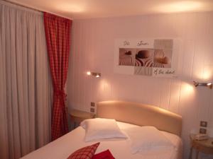 Citotel Hotel Restaurant Les Pins : photos des chambres