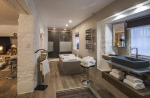 Hotel Chateau de Labro - Les Collectionneurs : Chambre Triple Deluxe