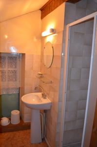 Hebergement Saint Paul des Fonts : Maison 3 Chambres