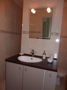 Chambres d'hotes/B&B Chateau De Benac : Chambre Triple - Vue sur Jardin