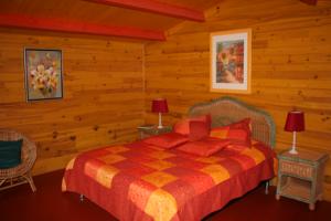 Chambres d'hotes/B&B Chalet aux pied des vignes : Chambre Double 