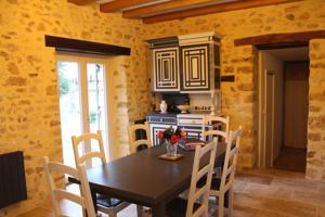 Hebergement La Vigne de Roger : Maison de Vacances
