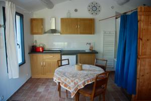 Hebergement Les Volets Bleus Provence : photos des chambres