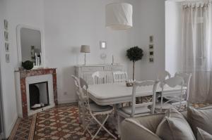 Appartement Le 27 : Appartement avec Balcon