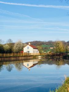 Hebergement Les Lodges du Canal de Bourgogne : photos des chambres