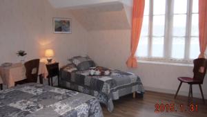 Hotel Auberge du Morvan : Chambre Triple Standard