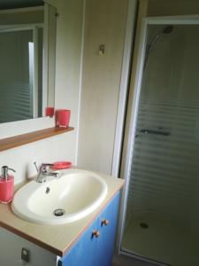 Hebergement Les chalets de Bes Le Montagnol : photos des chambres