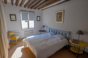Appartement La Cour des Chevau-Legers : photos des chambres
