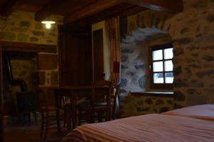 Hebergement Auberge des Calades : photos des chambres