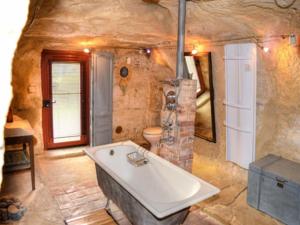 Hebergement House Le troglo bleu 2 : photos des chambres