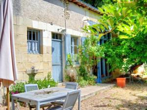 Hebergement House Le troglo bleu 2 : photos des chambres
