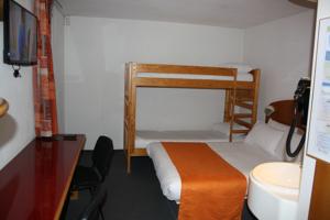 Hotel Quick Palace Valence Nord - Bourg les Valence : Chambre Familiale (2 Adultes et 2 Enfants)