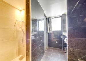 Brit Hotel Porte d’Espagne*** : photos des chambres