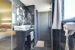 Brit Hotel Porte d’Espagne*** : photos des chambres
