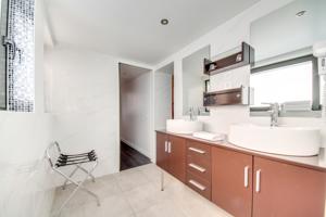 Brit Hotel Porte d’Espagne*** : photos des chambres