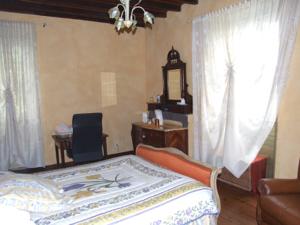Chambres d'hotes/B&B Maison COMAYOU : Chambre Double - Vue sur Piscine