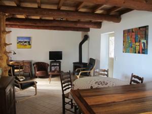 Hebergement Maison Chasteuil : photos des chambres