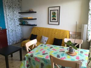 Appartement Charmant T2 renove proche du centre ville : photos des chambres