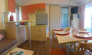 Hebergement Mobil Home dans Parc des 7 Fonts : Mobile Home