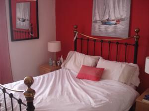 Hebergement village house 30 minutes from the sea : photos des chambres