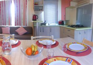 Hebergement Mobil Home dans Parc des 7 Fonts : photos des chambres