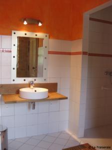 Chambres d'hotes/B&B Chambres d'Hotes La Fraiseraie : photos des chambres