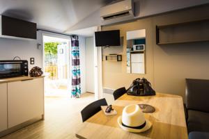Hebergement Camping Le Bois Fleuri : Mobile Home (6 Adultes + 1 Enfant)
