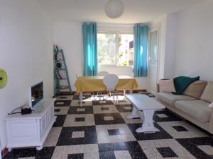 St Gauderique, Appartement 2 Chambres avec Parking : photos des chambres