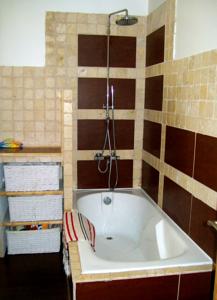 Hebergement CHALET La Source : photos des chambres