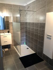 Appartement Au coeur de la pinede : Appartement