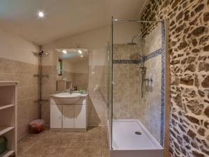 Hebergement Entre Clermont Ferrand Et Montlucon : photos des chambres