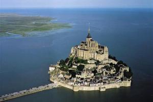 Hebergement Authentic Knight's Templar Chamber at Chateau Le Mur : photos des chambres