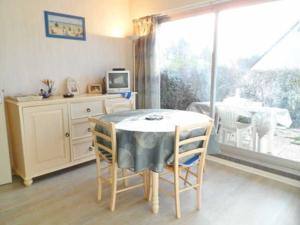 Appartement Cabourg - 2 Pieces - Vue jardin : photos des chambres