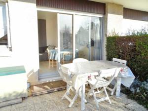 Appartement Cabourg - 2 Pieces - Vue jardin : photos des chambres