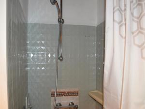 Hebergement One-Bedroom Holiday Home in Pelissanne : photos des chambres