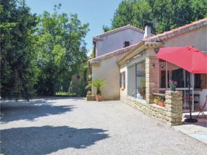Hebergement One-Bedroom Holiday Home in Pelissanne : photos des chambres