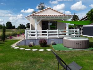 Hebergement La Riviere : Maison 2 Chambres