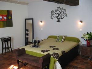 Hotel Logis Le Grand Monarque - Donzy : Chambre Double Confort