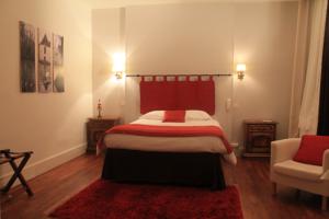 Hotel Logis Le Grand Monarque - Donzy : photos des chambres