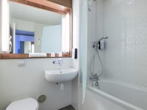 Hotel Campanile Valenciennes - Petite-Foret : photos des chambres