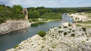 Hebergement Uzes Townhouse with Loggia & Views : photos des chambres