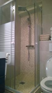 Appartement Confortable 2 pieces claire et mode : photos des chambres