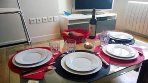 Appartement Confortable 2 pieces claire et mode : photos des chambres