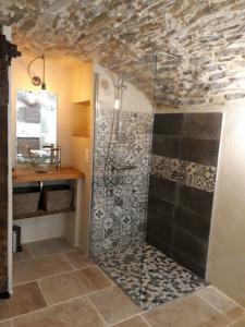 Hebergement La Voute: gite insolite et atypique dans le sud Aveyron : Maison 1 Chambre