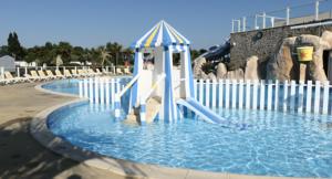 Hebergement Mobil-Home Camping 5* piscine a 500 m de la mer : photos des chambres