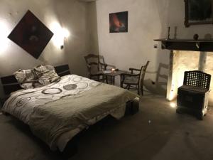 Chambres d'hotes/B&B L'Oustaou du Cornier : Chambre Double 
