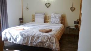 Chambres d'hotes/B&B Au relais de la Poste : Chambre Familiale - Vue sur Jardin