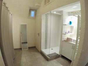 Appartement Loft proche Nice : photos des chambres